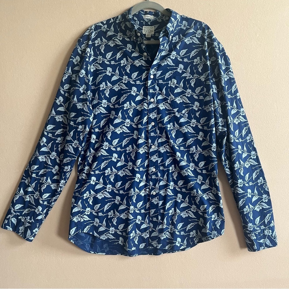 JCrew Secret Wash cotton‎ blue shirt in floral print in LT